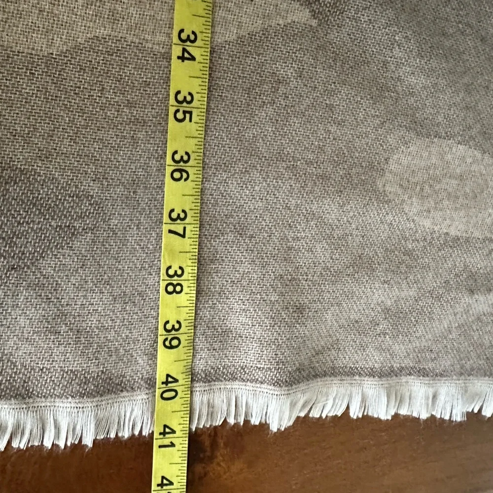 GAP tan ivory‎ camo oversized cozy scarf brand new NWT
